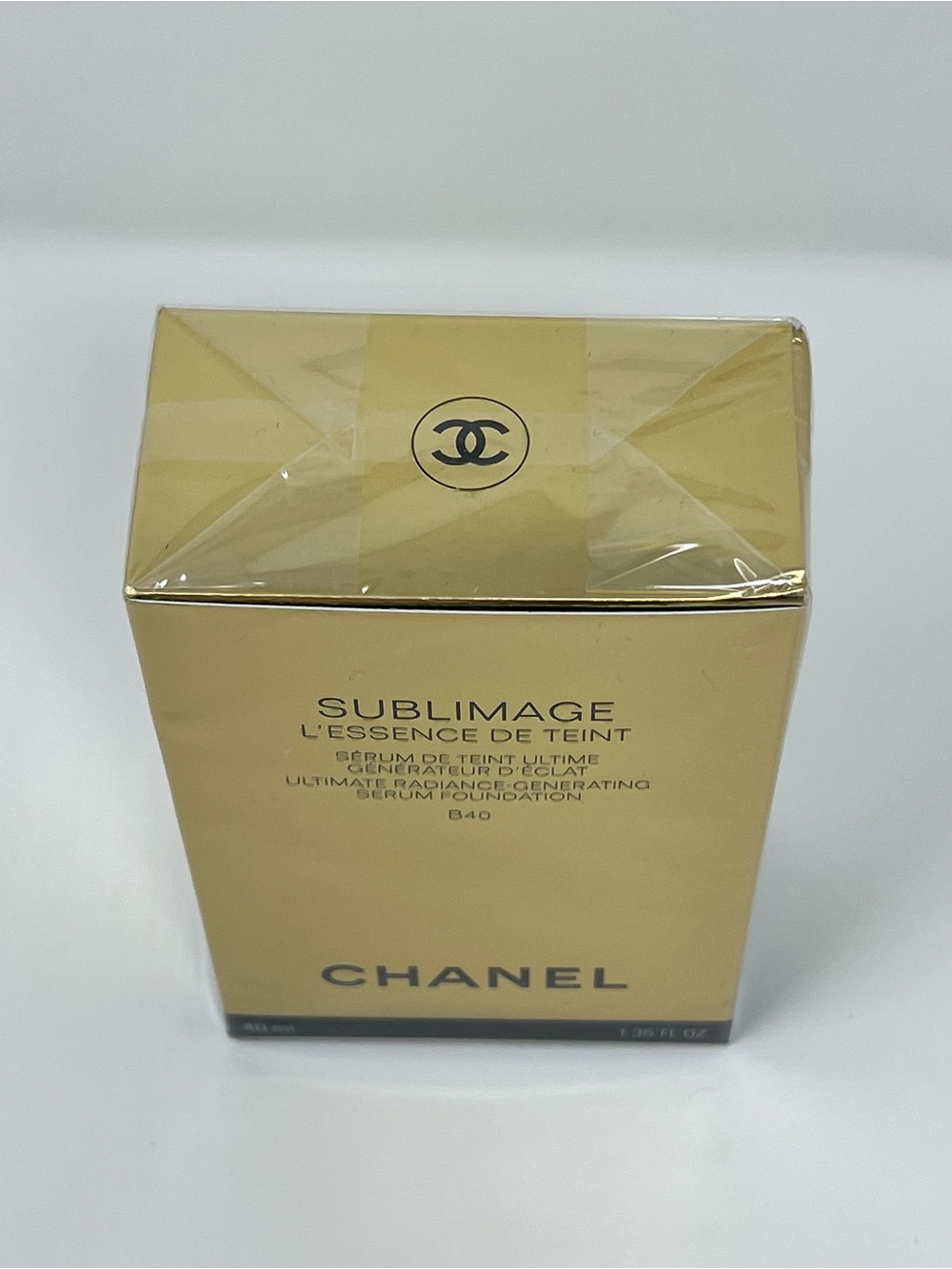 CHANEL Sublimage L’Essence de Teint Ultimate Serum Foundation, shade B40, 40 mL - Picture 5 of 6